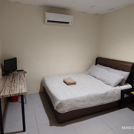 Fifty Seven Inn Batu Pahat Dış mekan fotoğraf